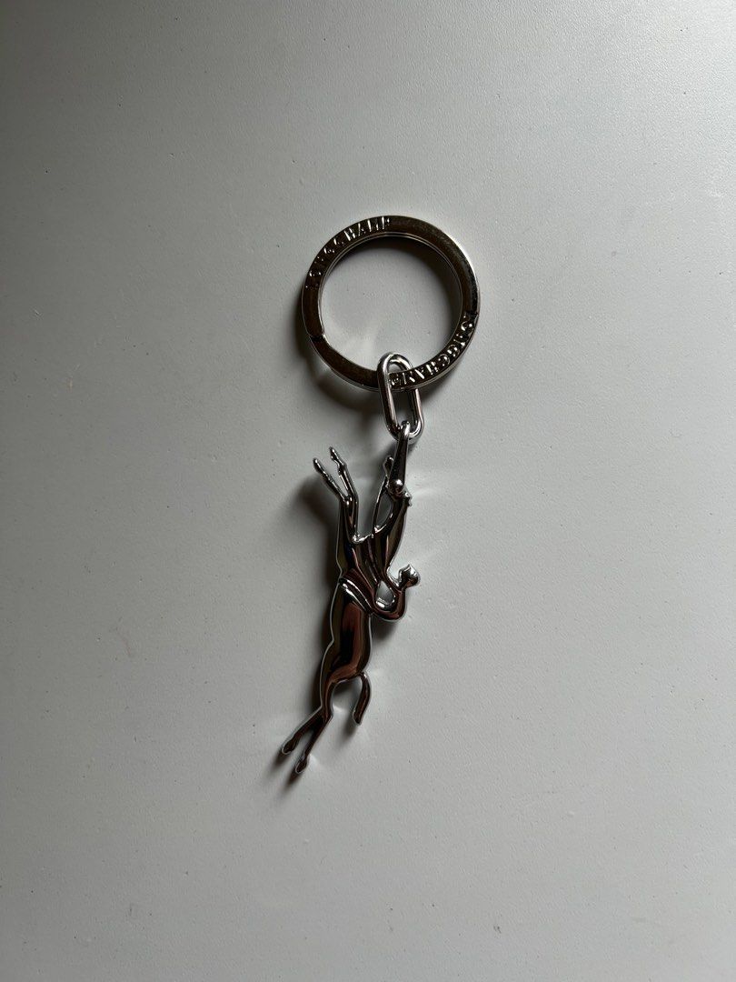 Longchamp Cavalier Key- ring (Category: Luxury Accessories) located in Cavite. Submitted by rov26 (Listing ID 1406304860, Image 2). Description: Longchamp Cavalier Key Ring — Brand New Condition: New, never been used. Description: A stylish and practical Longchamp Cavalier key ring, perfect for keeping your keys organized in a chic and elegant way. Made with durable materials and designed with Longchamp’s signature quality and attention to detail