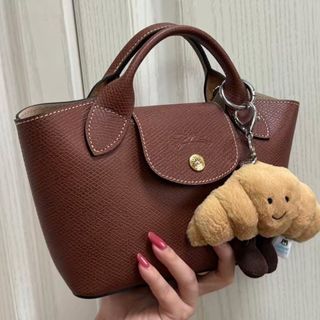 (Category: ) located in . Submitted by _girlfinds (Listing ID 1406333757, Image 1). Description: .