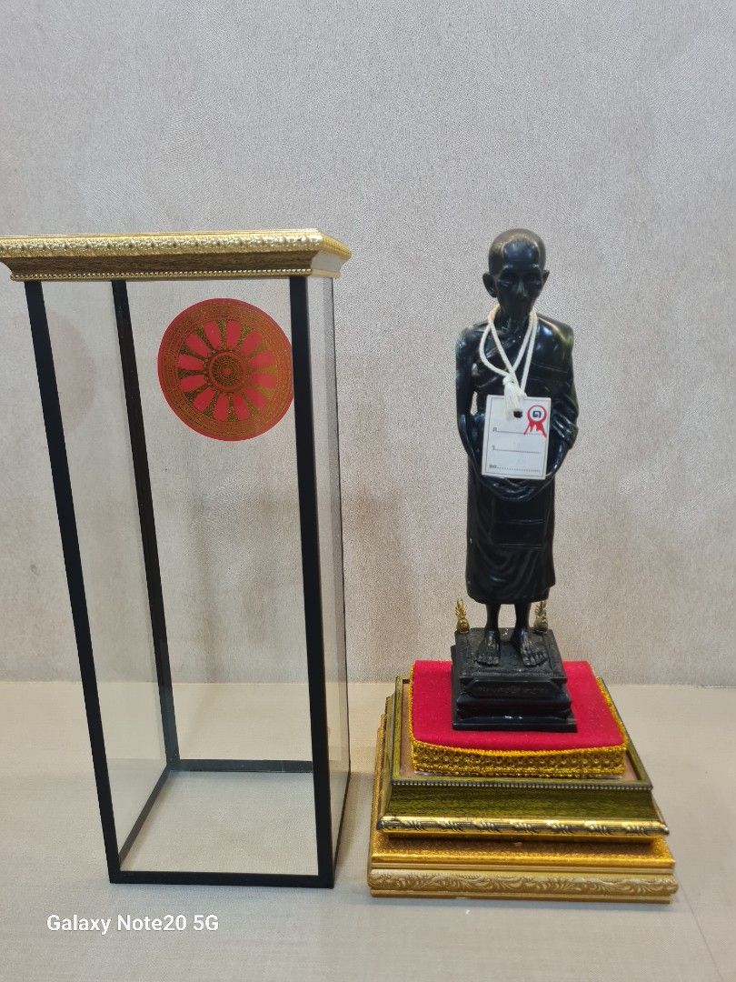 Luangphor Ruay Standing Bucha Wat Tako, Hobbies & Toys, Memorabilia ...