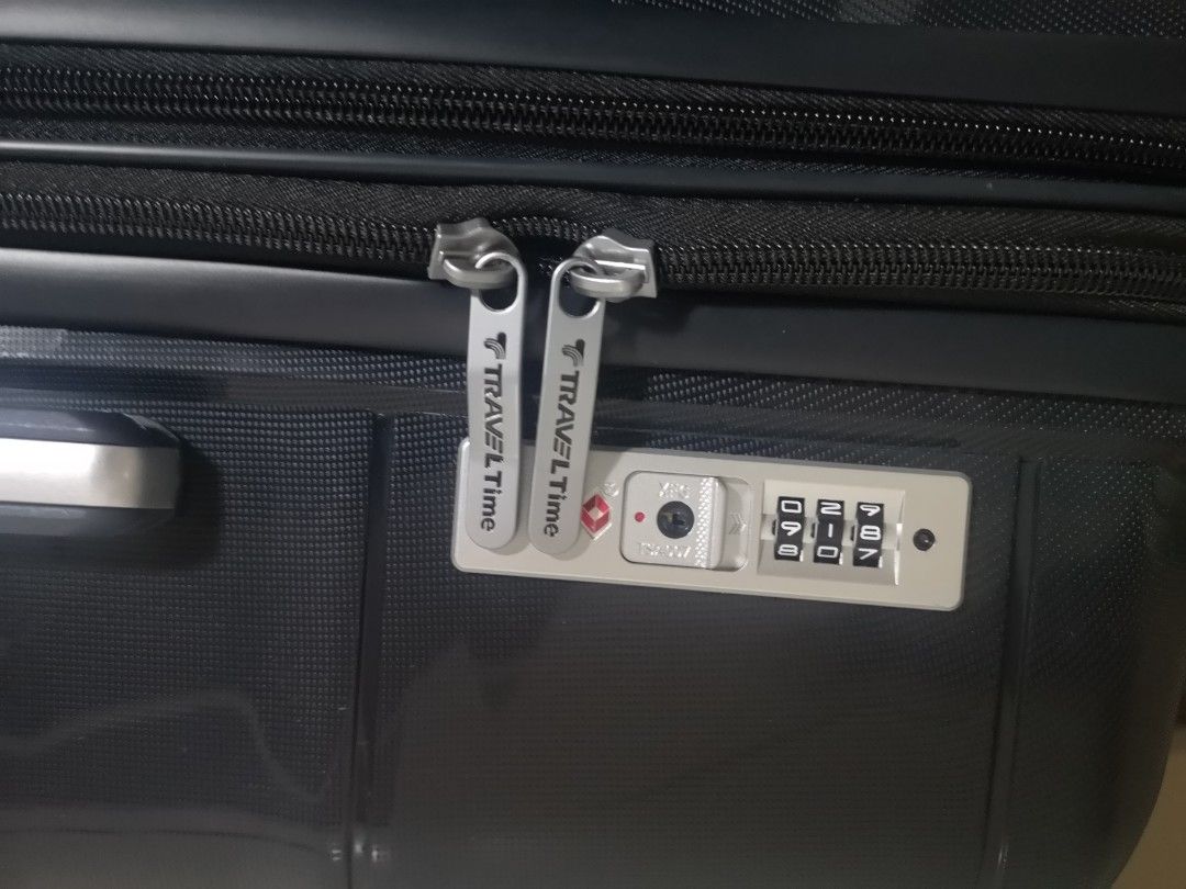 Luggage (Category: Luggage) located in Mandaluyong City. Submitted by japs2 (Listing ID 1406409544, Image 3). Description: Travel Time (urbanize) Brand new, never been use P2800 Large size 28inches Black RFS: need medium only Issue:May light scratch Mandaluyong area.