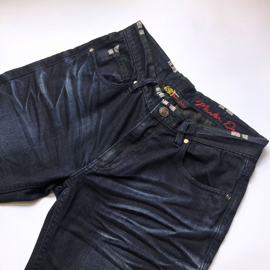 MASTERMIND PRODUCTION – Washed Black Denim Jeans (Category: Jeans) located in Taguig. Submitted by shopharee (Listing ID 1406387274, Image 3). Description: MEASUREMENTS ('Laid Flat' in Inches): 🔸 WAIST* : 30.00'' 🔸 LENGTH : 42.00'' 🔸 RISE : 10.50'' 🔸 HIP* : 39.00'' 🔸 THIGH* : 22.00'' 🔸 INSEAM : 32.00'' 🔸 HEM* : 15.00'' * Circumference ITEM CONDITIONS: 🔸 Material Quality: 10/10 🔸 Color rating: 10/10 🔸 Appearance: 10/10 🔸 Gently used. Ca
