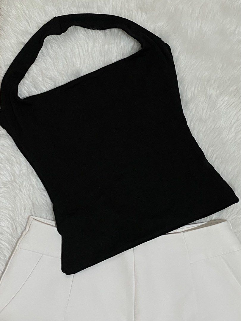 Mera Matilda Halter top in black (Category: Others Tops) located in Rizal. Submitted by ciciloved (Listing ID 1385392592, Image 1). Description: size is XS! like new barely used. 📍Cainta Rizal 💳 Payment is strictly via GOTYME only! 🛵 Lalamove or Jnt! (Sf is shouldered by buyer ofc!) ‼️ Pay first to reserve:).