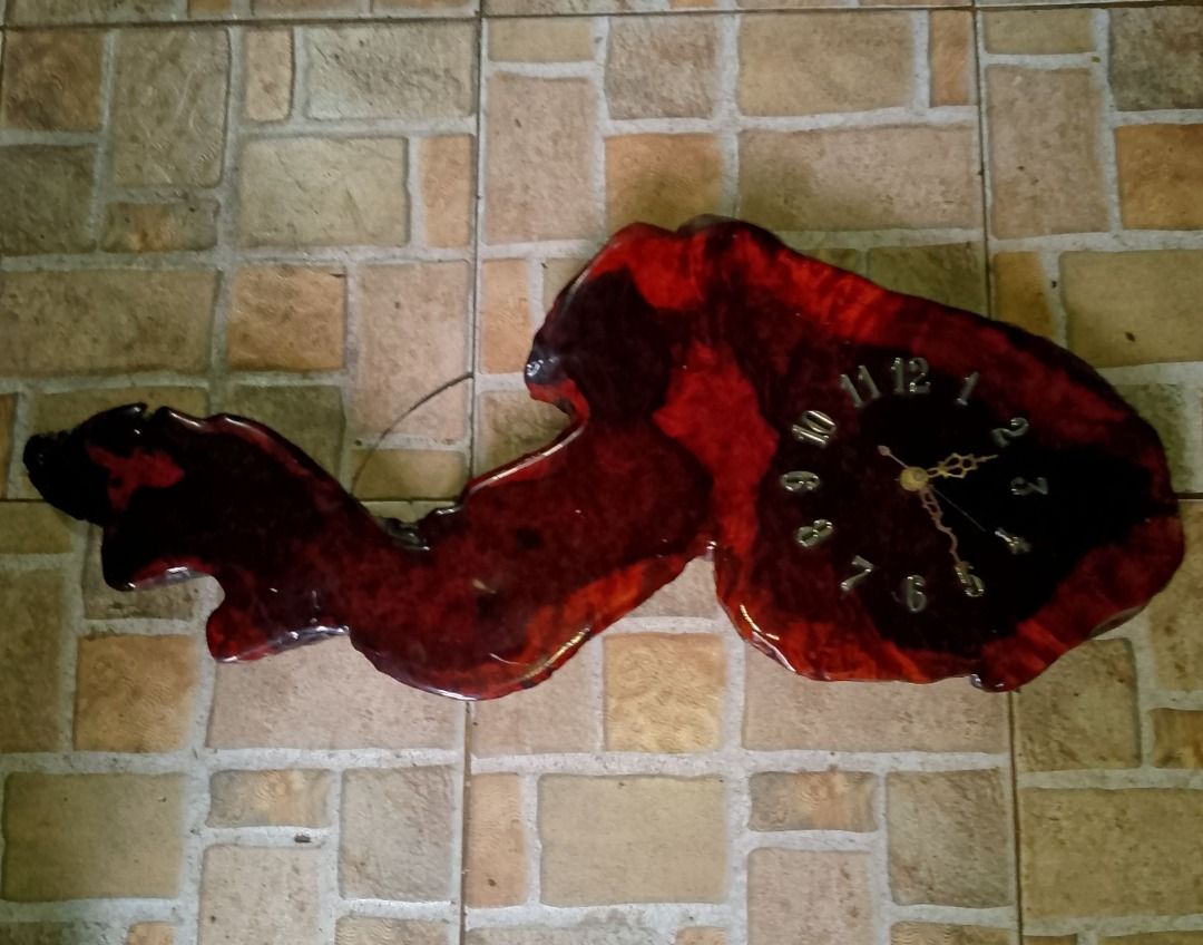Old Tree Stump Wall Clock (clock is working) (Category: Clocks) located in Mandaluyong City. Submitted by anjelgeron17541 (Listing ID 1406377475, Image 1). Description: WYSIWYG PM me for more details Will send videos upon request on your Socmed Mandaluyong pick-up.