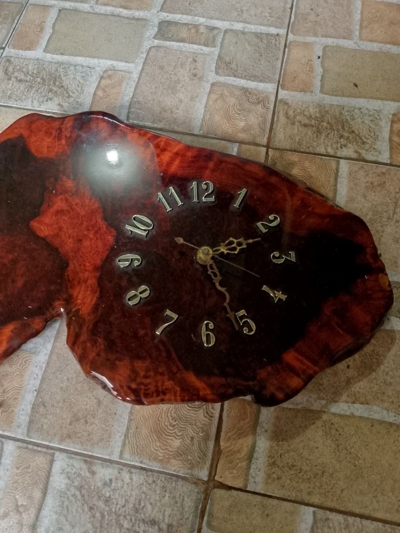 Old Tree Stump Wall Clock (clock is working) (Category: Clocks) located in Mandaluyong City. Submitted by anjelgeron17541 (Listing ID 1406377475, Image 2). Description: WYSIWYG PM me for more details Will send videos upon request on your Socmed Mandaluyong pick-up.