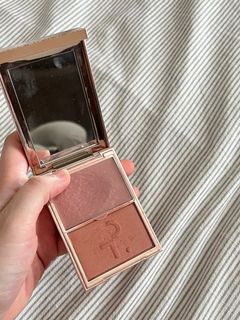 (Category: ) located in . Submitted by timetoclearwardrobe (Listing ID 1406372320, Image 1). Description: .