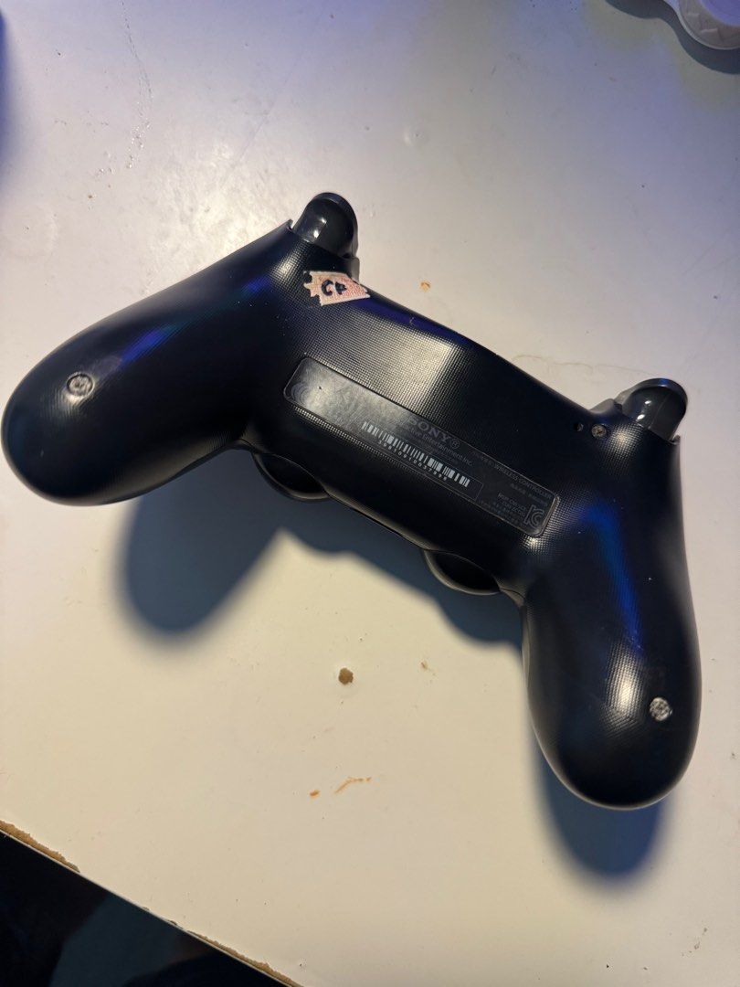 PS4 Games and DualShock Controller (Category: PlayStation) located in Pasig City. Submitted by robbiseraphin (Listing ID 1406343899, Image 3). Description: Selling: PS4 CD games & controller (items are in pasig) - Pwede din sa PS5 1. Horizon zero dawn complete edition (no cover sa case) - 400 php 2. God of War Ragnarok - 1700 php 3. Jump Force - 600 php 4. GTA 5 with map - 600 php 5. Call of duty modern warfare - 1200 6. Monster Hunter world - 50