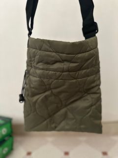 （分類：）位於 。 由 bearbearyu 提交（商品編號 1406366031，圖片 1）。簡介： 。