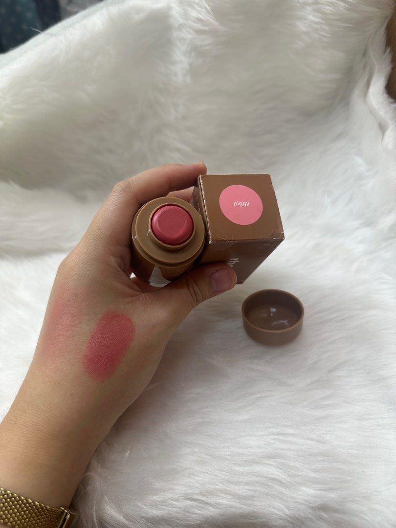 Rhode skin pocket blush in piggy (Category: Makeup) located in Roxas City. Submitted by authenthick.rxs (Listing ID 1406299557, Image 3). Description: Swatched only as per pic. Not my color :( Given to me as a gift. Not 100% sure sa authenthicity Someone said it might be fake.