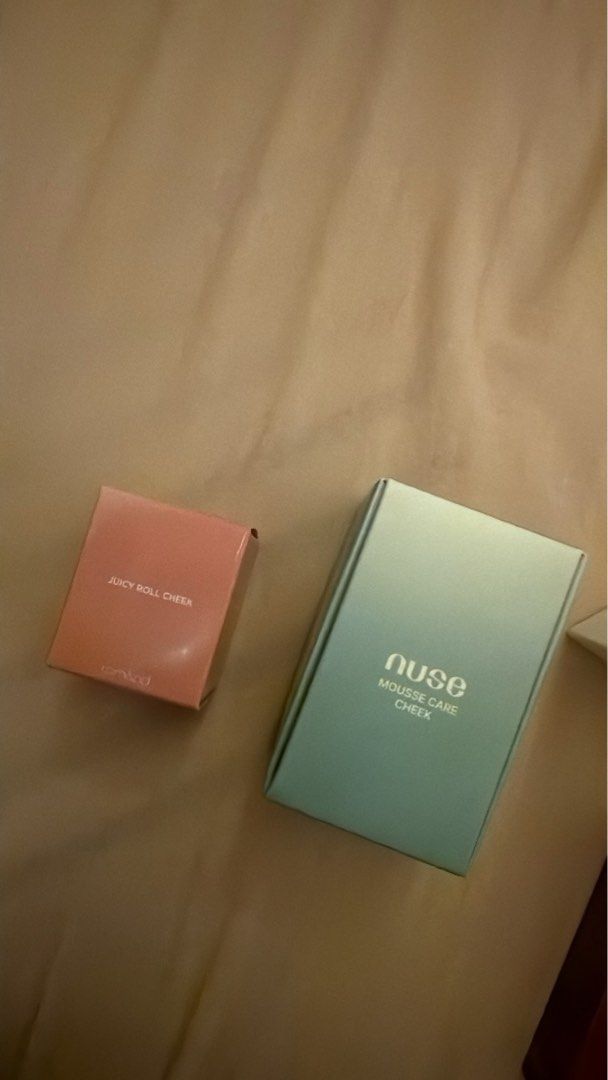 Rom&nd Juicy Roll Cheek Bare Grape (Category: Makeup) located in Taguig. Submitted by _pattyp (Listing ID 1406400591, Image 2). Description: 350 each.