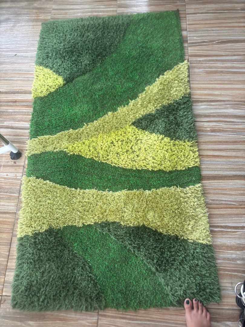 Small carpet (Category: Carpets, Mats & Flooring) located in Las Pinas. Submitted by declutterdownsize (Listing ID 1406308663, Image 1). Description: Approx2.5 x 3.5 ft Flaws: piping was detached but can be glued by fabric glue or sewing.