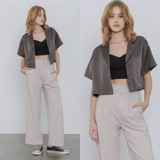 (Category: ) located in . Submitted by clearhercloset (Listing ID 1406361036, Image 1). Description: .