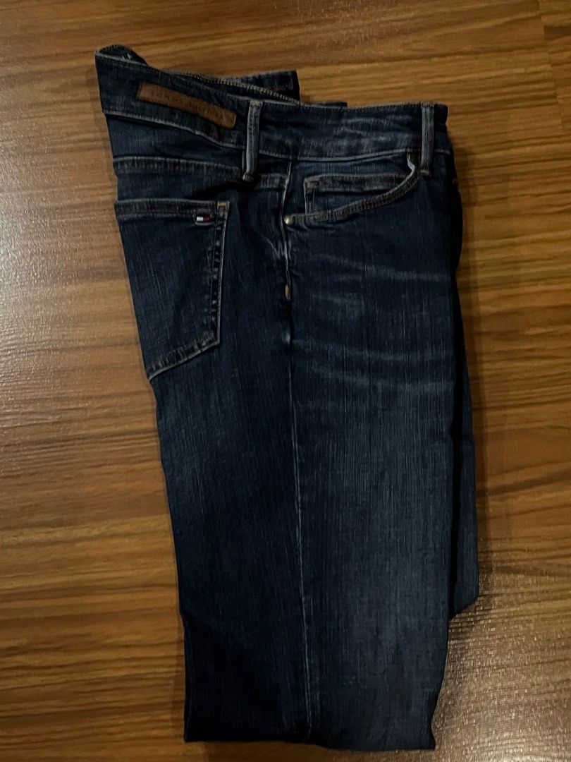 Tommy Hilfiger (Category: Jeans) located in Quezon City. Submitted by whatever_88 (Listing ID 1406295465, Image 3). Description: Tommy Hilfiger Slim fit 25/32.