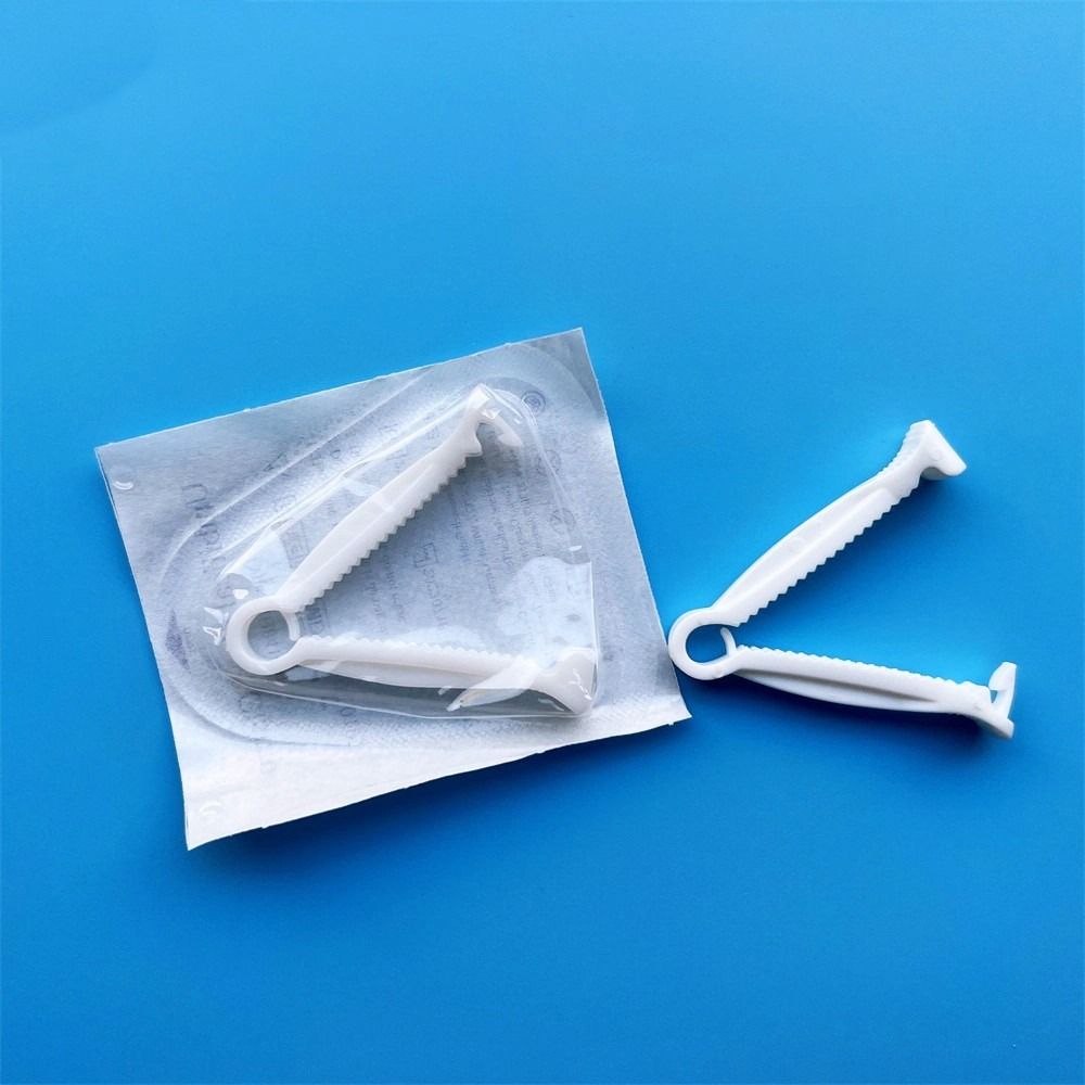 UMBILICAL CORD CLAMP (Category: Medical Supplies & Tools) located in Quezon City. Submitted by zyra26 (Listing ID 1406292933, Image 1). Description: .