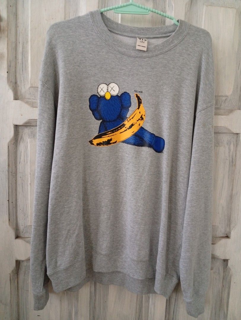 Uniqlo UT KAWS + WARHOL Sweatshirt (Category: Coats, Jackets and Outerwear) located in Caloocan City. Submitted by llen. (Listing ID 1406319427, Image 3). Description: - Uniqlo UT sweatshirt - Gray color - Size: M - Design: KAWS + WARHOL - Crew neck - Long sleeves.