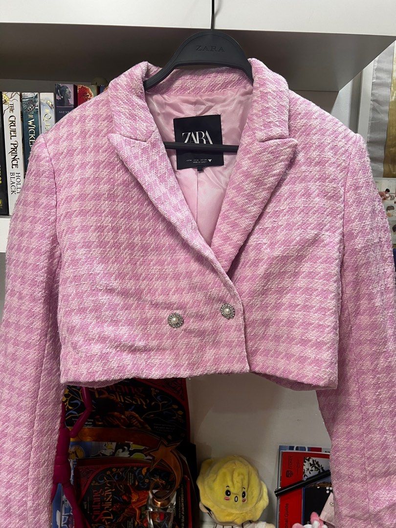 Zara Pink Tweed Blazer (Category: Coats, Jackets and Outerwear) located in Cainta. Submitted by chainm (Listing ID 1406308551, Image 2). Description: .