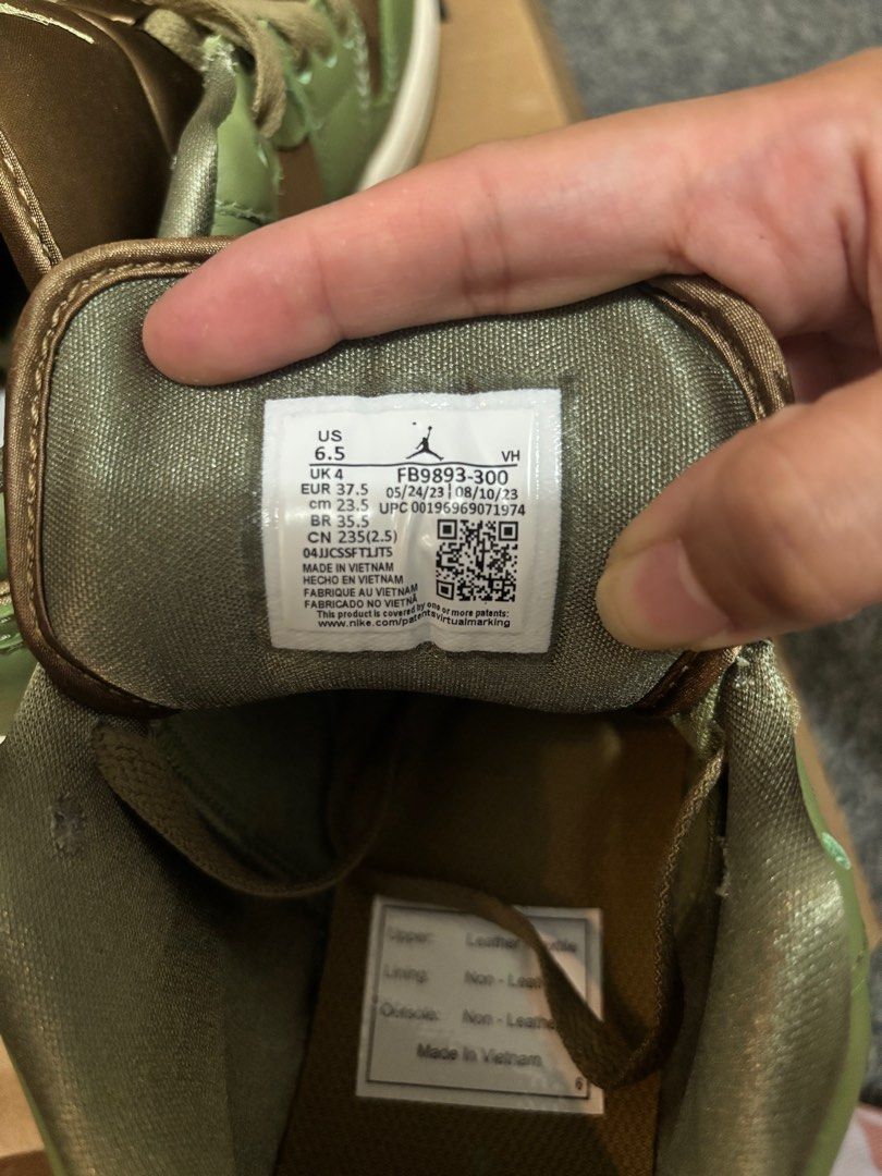 Air Jordan 1 Low SE Brown Kelp & Sky J Light Olive (Category: Sneakers) located in Rosario. Submitted by lovedtwiceph (Listing ID 1406572425, Image 3). Description: Women’s Air Jordan 1 Low SE Color way: Brown Kelp & Sky J Light Olive Size: US 6.5 | UK 4 | EUR 37.5.