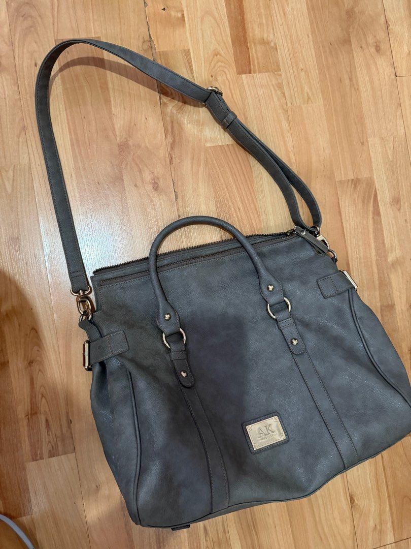 Anne Klein Gray Shoulder Bag (Category: Shoulder Bags) located in Quezon City. Submitted by hapidrops (Listing ID 1406470794, Image 1). Description: .