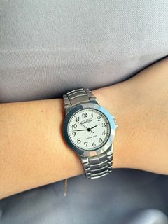 (Category: ) located in . Submitted by wisetimepieces (Listing ID 1406528827, Image 1). Description: .