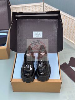 (Category: ) located in . Submitted by shoes.locker (Listing ID 1406479041, Image 1). Description: .