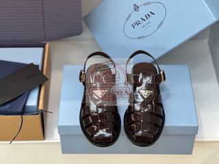 (Category: ) located in . Submitted by shoes.locker (Listing ID 1406494092, Image 1). Description: .