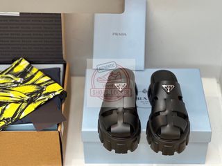 (Category: ) located in . Submitted by shoes.locker (Listing ID 1406494291, Image 1). Description: .