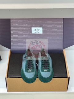 (Category: ) located in . Submitted by shoes.locker (Listing ID 1406495951, Image 1). Description: .