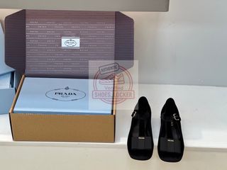 (Category: ) located in . Submitted by shoes.locker (Listing ID 1406497844, Image 1). Description: .