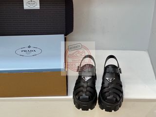 (Category: ) located in . Submitted by shoes.locker (Listing ID 1406498539, Image 1). Description: .