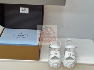(Category: ) located in . Submitted by shoes.locker (Listing ID 1406502570, Image 1). Description: .