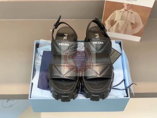 (Category: ) located in . Submitted by shoes.locker (Listing ID 1406504265, Image 1). Description: .