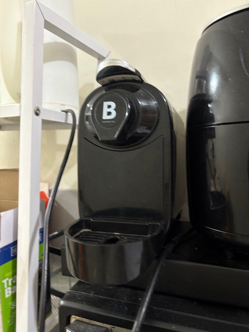 B Coffee Machine (Category: Coffee Machines & Makers) located in Mandaluyong City. Submitted by shopwithjuu (Listing ID 1406562969, Image 1). Description: Working but no longer needed. 🙂 .