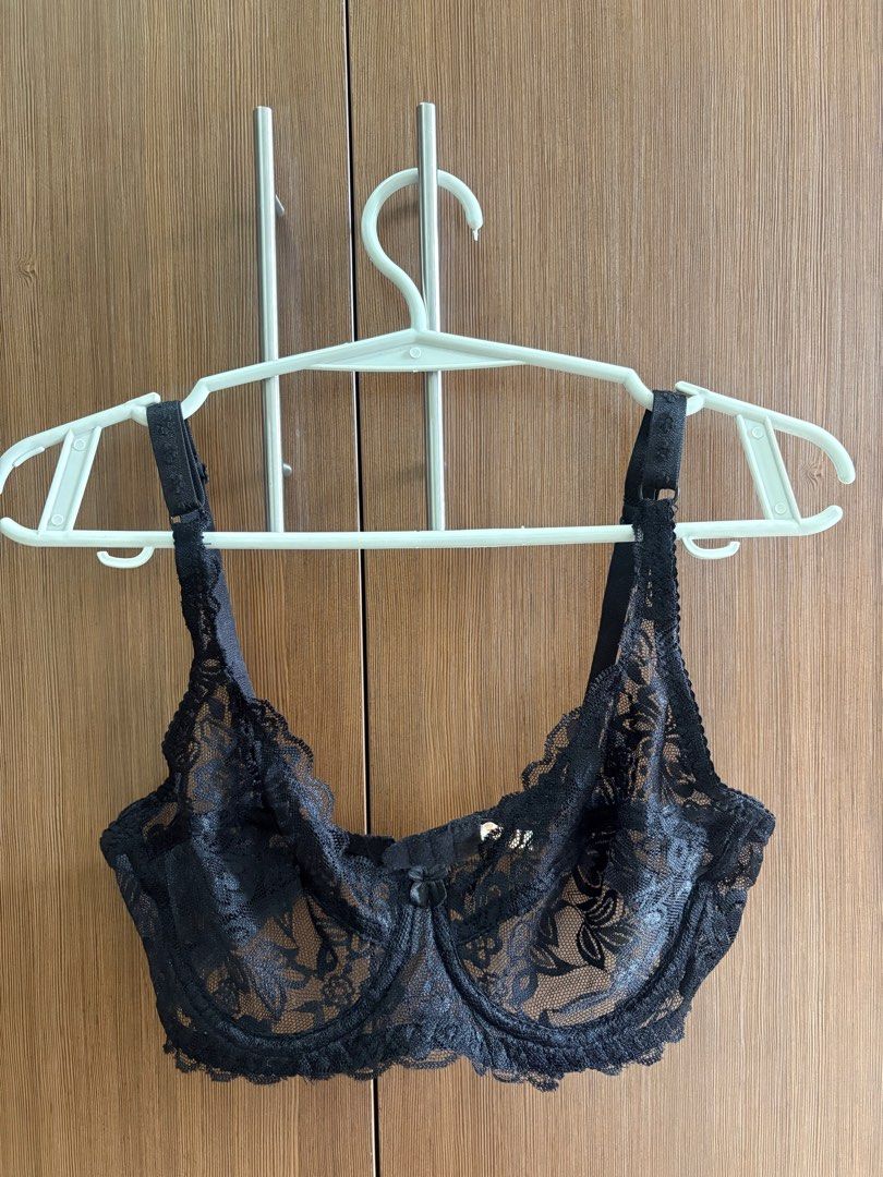 Black Lace Bra 34/75 (Category: Undergarments & Loungewear) located in Manila. Submitted by pinpoints (Listing ID 1406495406, Image 1). Description: - Black lace bra - Size: 34/75 - Adjustable straps - Hook-and-eye closure - Material: 70% cotton, 30% spandex.