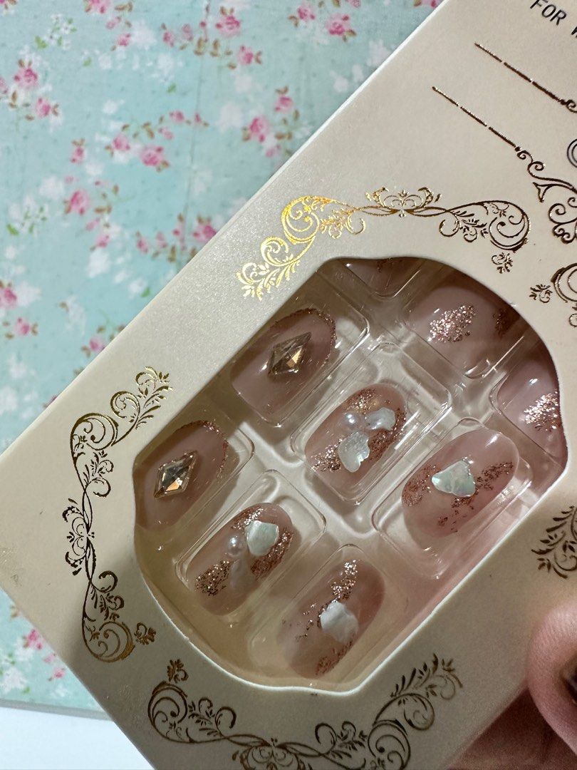 CAIV diy 3D Nail Extension set (Category: Hands & Nails) located in Davao. Submitted by favoritepreloved (Listing ID 1406573719, Image 3). Description: ❤️ Fixed price.