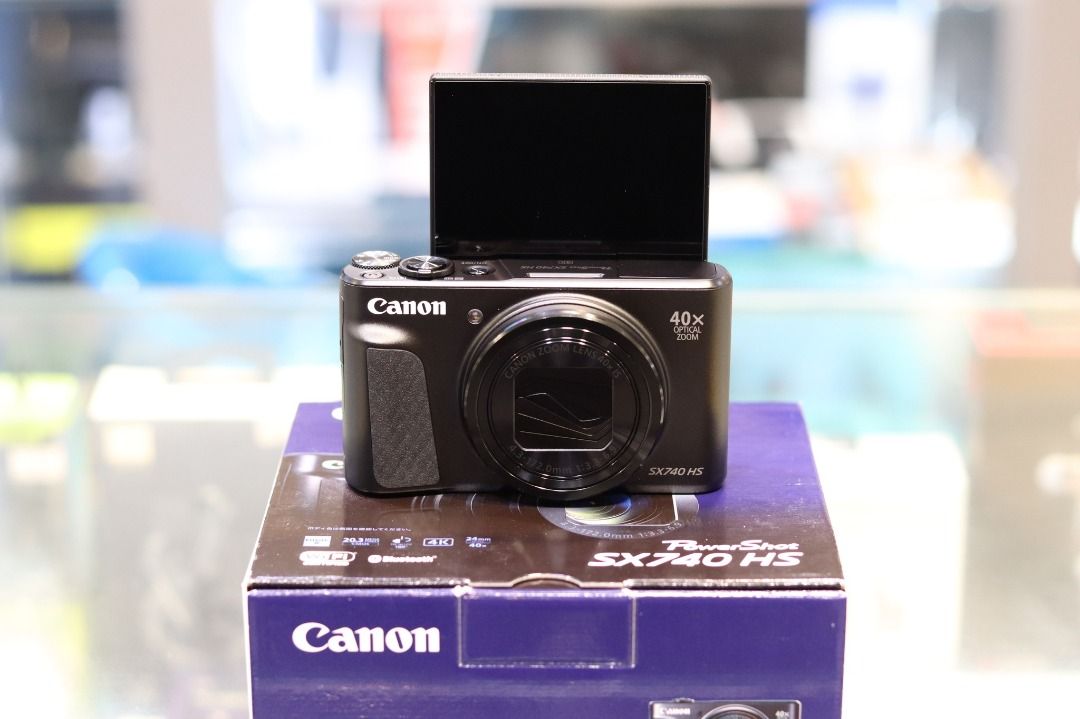 Canon PowerShot SX740 HS (Category: Cameras) located in Quezon City. Submitted by imax12345 (Listing ID 1406507411, Image 3). Description: ✨ Canon PowerShot SX740 HS – Capture Life in Stunning 4K! ✨ 📍 NOW AVAILABLE @ Infomax Gold – Trinoma! 🛍️ Visit us at 2nd Level, Ayala Malls Trinoma, Quezon City --- 📲 RESERVE OR INQUIRE TODAY! 📱 Mobile: 0977 240 3779 ☎️ Landline: (02) 0977-2403779 📧 Email: tn@infomax.ph 📥 Or simply DM us here on Carousel