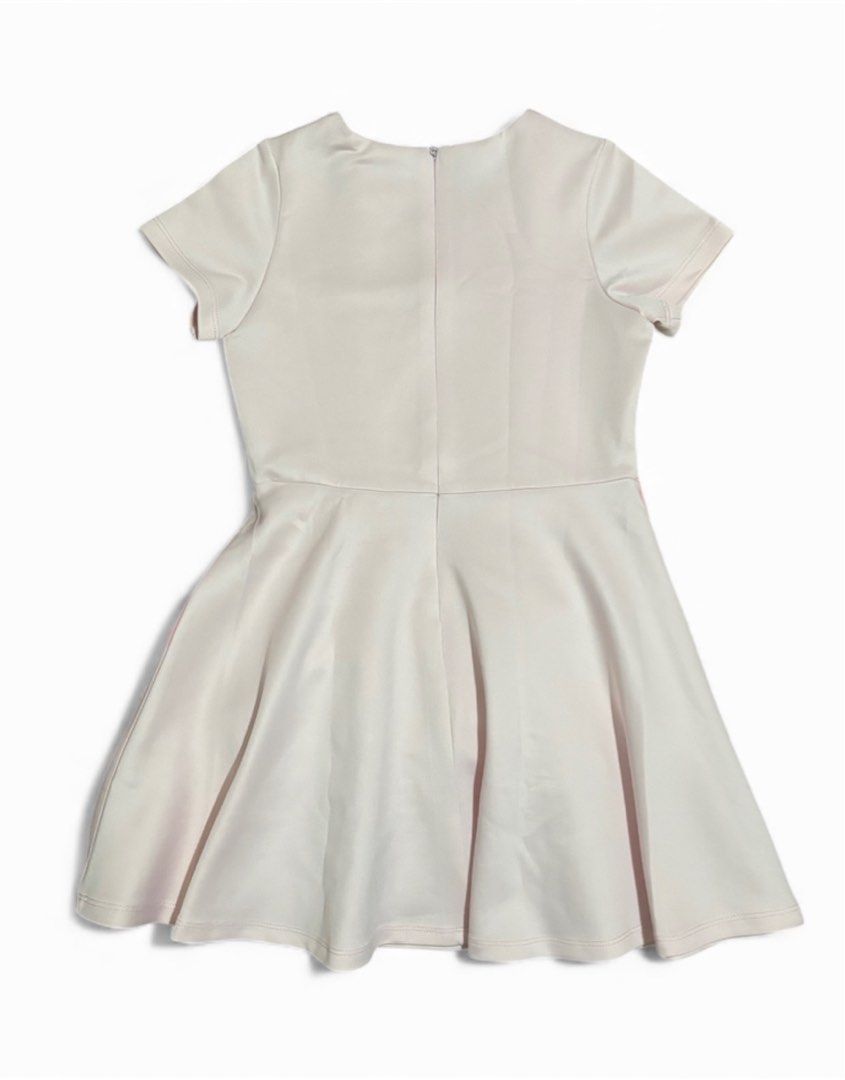 Disney Princess Aurora Dress (Category: Babies & Kids Fashion) located in Subic. Submitted by kylys.corner (Listing ID 1406544032, Image 2). Description: - Princess Aurora-themed dress - Features a round neckline and short sleeves - Fitted bodice with a flared skirt - Pink gradient front design - Aurora's name and quote on the front - Plain back - Back zipper closure - size 6 - Like new (Used just 2–3 times, in great condition).