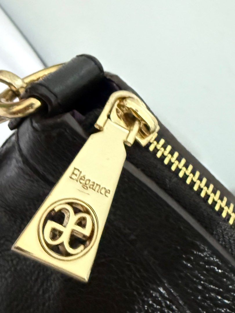 Elegance Paris Black Label Two-way leather Bag (Category: Luxury Bags & Wallets) located in Davao. Submitted by rebaggedph (Listing ID 1406511973, Image 3). Description: Elegance Paris Black Label Leather Tote A refined and classic everyday bag designed with clean lines, pebbled leather, and gold hardware. From the brand’s premium Black Label line, this piece features upgraded materials, a structured silhouette, and quiet-luxury styling. Perfect 