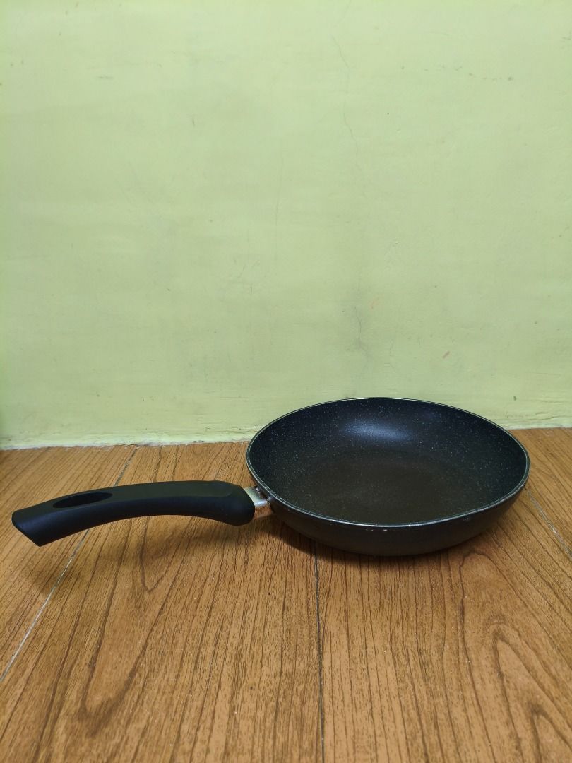 Fissler frying pan 24cm induction gas (Category: Cookware & Accessories) located in Bacoor. Submitted by iamcol33nlove (Listing ID 1406494076, Image 2). Description: Fissler Germany 24cm Frying pan granite coating Nonstick Gas Induction Location: San Nicolas 2 Bacoor Cavite.