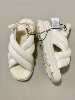 (Category: ) located in . Submitted by havaiamanda (Listing ID 1406529837, Image 1). Description: .