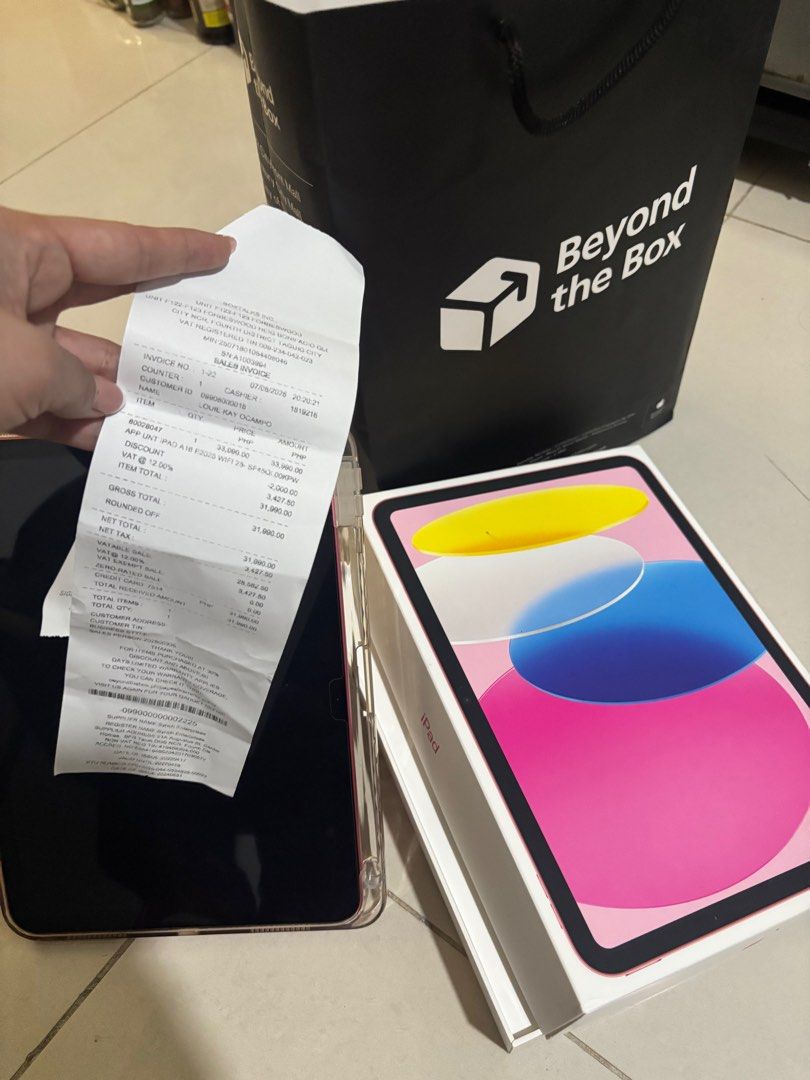 Ipad A16 (256gb) (Category: iPad) located in Makati City. Submitted by ksbsiisjnsos (Listing ID 1406514833, Image 1). Description: Ipad 11th gen pink 256gb Bought this last july 2025 sa beyond the box With warranty Comes with box Rfs: hindi na nagagamit .