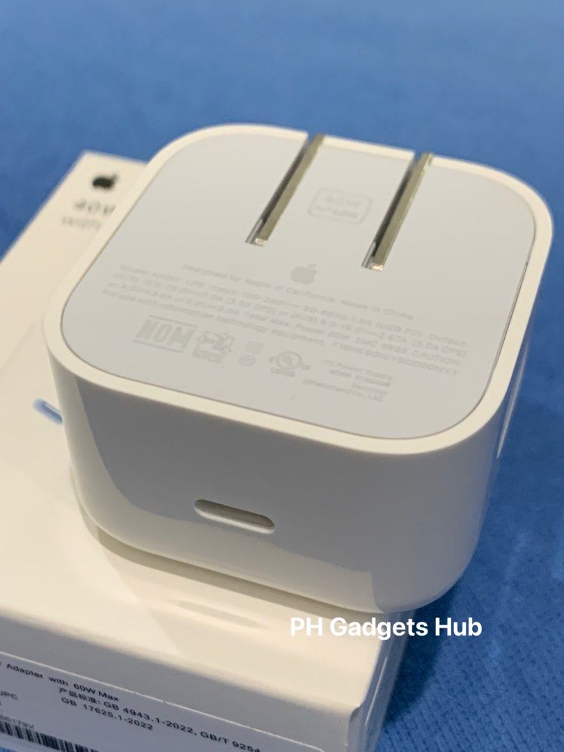 iPhone Original Adapter Charger 40W for iPhone 15 16 17 Pro Max (Category: Chargers & Cables) located in San Juan City. Submitted by ph_gadgets_hub (Listing ID 1406587232, Image 2). Description: 💯% 40W Apple iPhone Power Adapter😍 💯% Data sync supported 💯% MFI Certified 💯% Brand new WE ARE STILL ON SALE ❗️❗️❗️ ₱1,200 Original Apple 40W Dynamic Power Adapter with 60W Max Brand new sealed Compatible to all ios iPhone15,16,17Pro Max❤️ RECOMMEND�