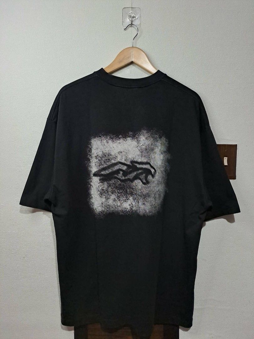 Mason Prince Black Graphic Tee (Category: Tshirts & Polo Shirts ) located in Manila. Submitted by yaseen_73 (Listing ID 1406475729, Image 1). Description: - Black Mason Prince t-shirt - Size: 2 - W22 x L29 - Unique graphic design (front and back) - Crew neck - Short sleeves - Care: Wash with similar colors - Comfortable material - Perfect for casual wear - Color Rate 9.5/10 - With minimal fade on the neckline - in excellent condition Free shippin
