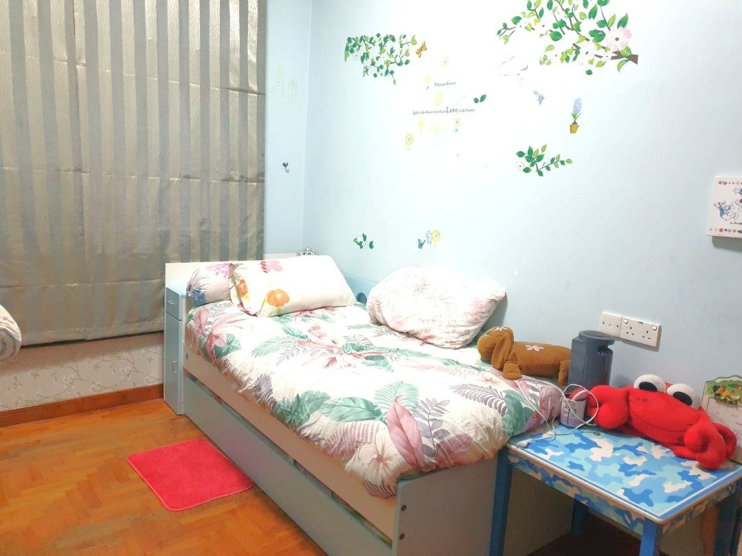 (Category: ) located in . Submitted by your_rental_specialist (Listing ID 1406577249, Image 1). Description: .