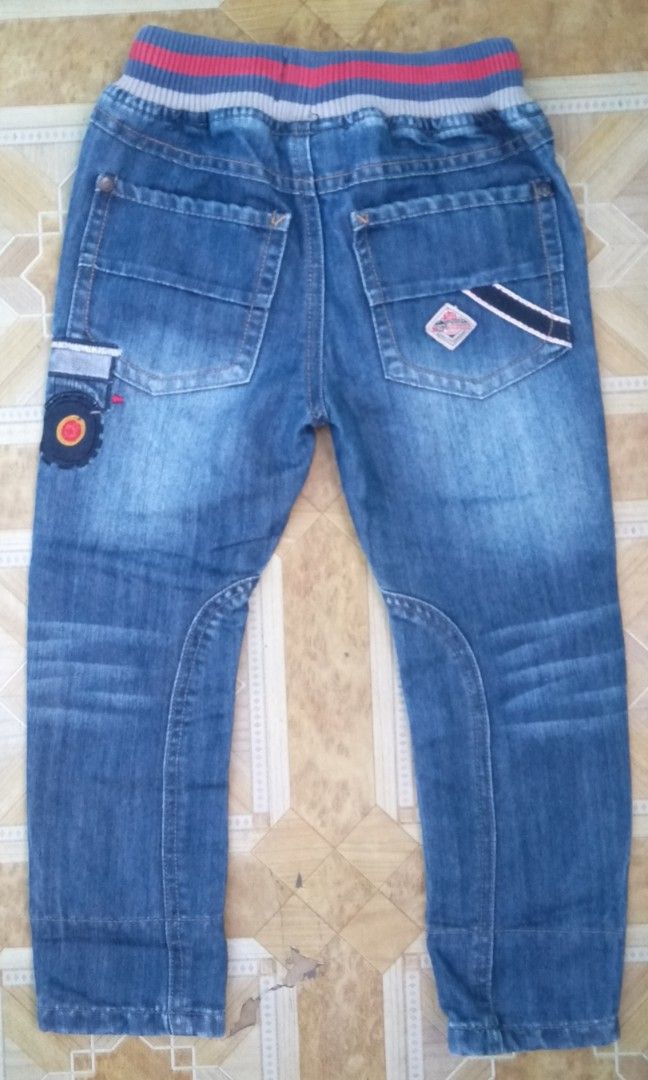 Next Kids Pants (Category: Babies & Kids Fashion) located in Pila. Submitted by franklinsanity (Listing ID 1406488914, Image 2). Description: Length - 22 inches Waist - 18-20 inches Gaterized waist Dm if interested.