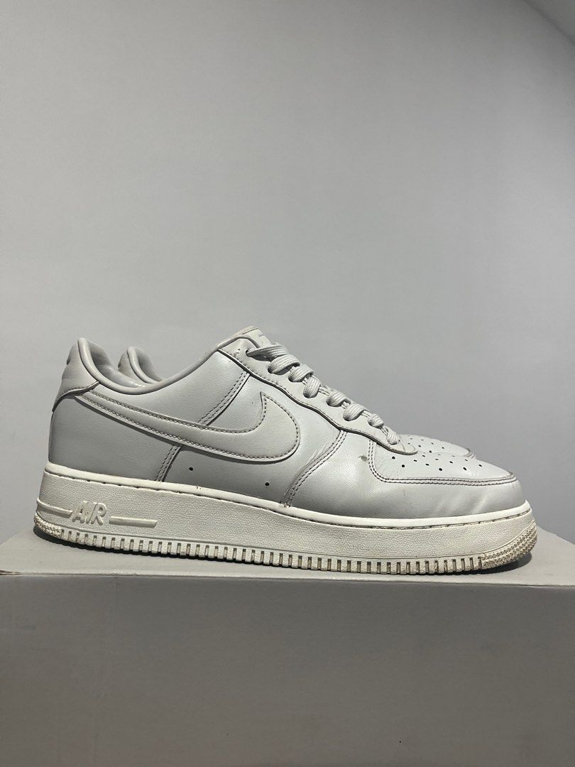 Nike Air Force 1 “Fresh” (Category: Sneakers) located in Cagayan de Oro. Submitted by curatedthrift.26 (Listing ID 1405897714, Image 2). Description: - Nike Air Force 1 Low “Fresh” version Light grey color Iconic Nike swoosh needs cleaning - Signs of wear on soles - Includes original box negotiable.