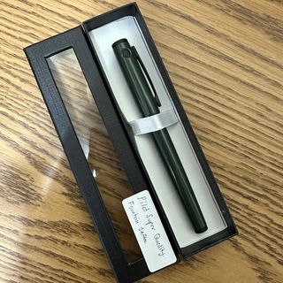 (Category: ) located in . Submitted by preloved8store (Listing ID 1406623079, Image 1). Description: .