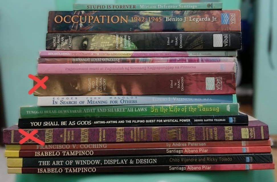 Please choose one or two if interested in buying (Category: Storybooks) located in San Mateo. Submitted by _rizu_ (Listing ID 1386163940, Image 1). Description: Hello po. Anyone interested in buying book/s? These are new books, and some are still in plastic cover (unopened). I would like to rehome these beautiful books because our place is flood prone and I don't want these books get destroyed :(. DM for price nego and delivery preference. I'm fr