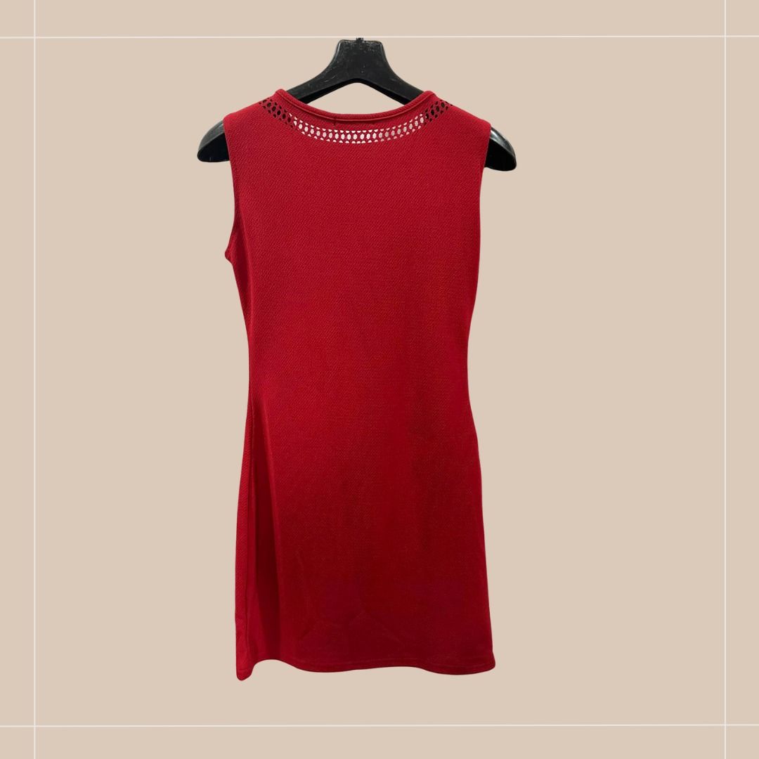 Pre-loved Red a'postrophe Sleeveless Dress (Category: Dresses) located in Quezon City. Submitted by simpleretiree (Listing ID 1406607235, Image 2). Description: This pre-loved red sleeveless a'postrophe dress was lightly used and still looks new. It does not show any size, but based on the measurements, it looks like a small size. It has the following features: - Unique cut-out design on the front and neckline of the back, with a lining on the fr