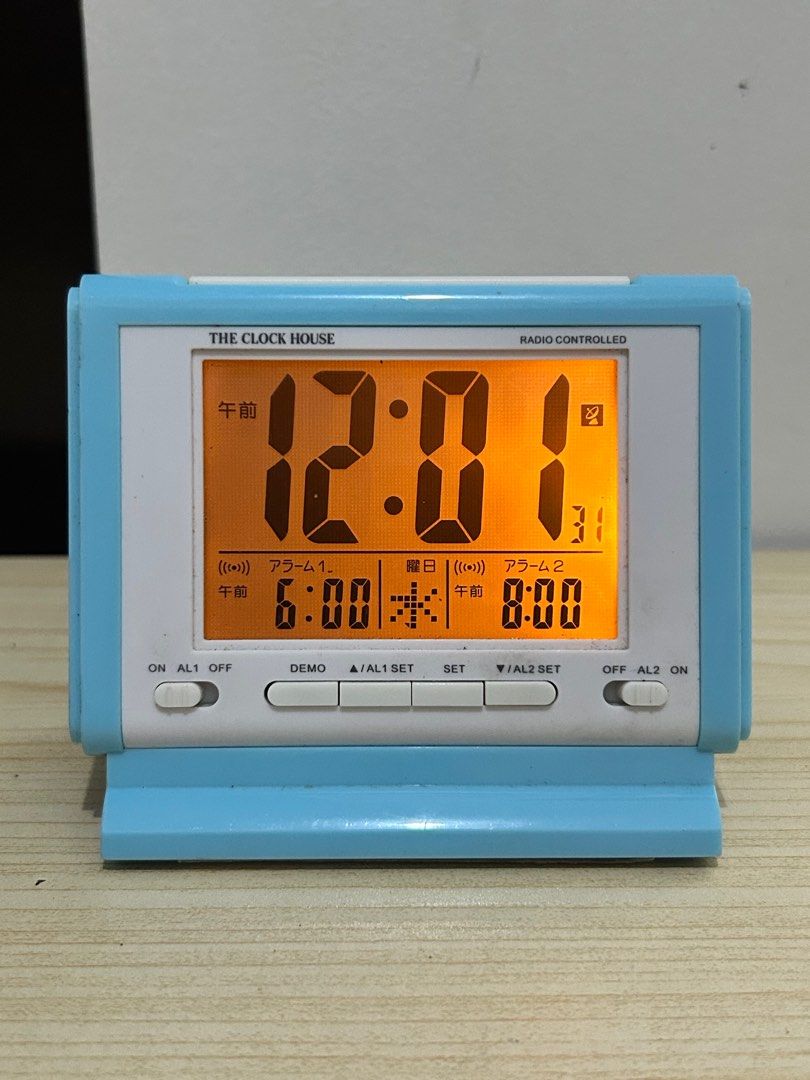 Radio Controlled Table Clock (Category: Clocks) located in Manila. Submitted by mecrafts4u.olstr (Listing ID 1406502439, Image 3). Description: Battery not included.