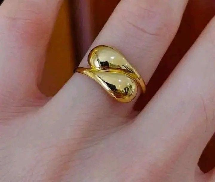 Solid teardrop ring (Category: Rings) located in Manila. Submitted by maryjoyce16346 (Listing ID 1406640131, Image 1). Description: Solid Teardrop Ring Size 6,7,8,9 Saudi gold 18K pawnable legit gold lbc jnt lalamove shipping pm for more details 📩 📩 📩 5000.