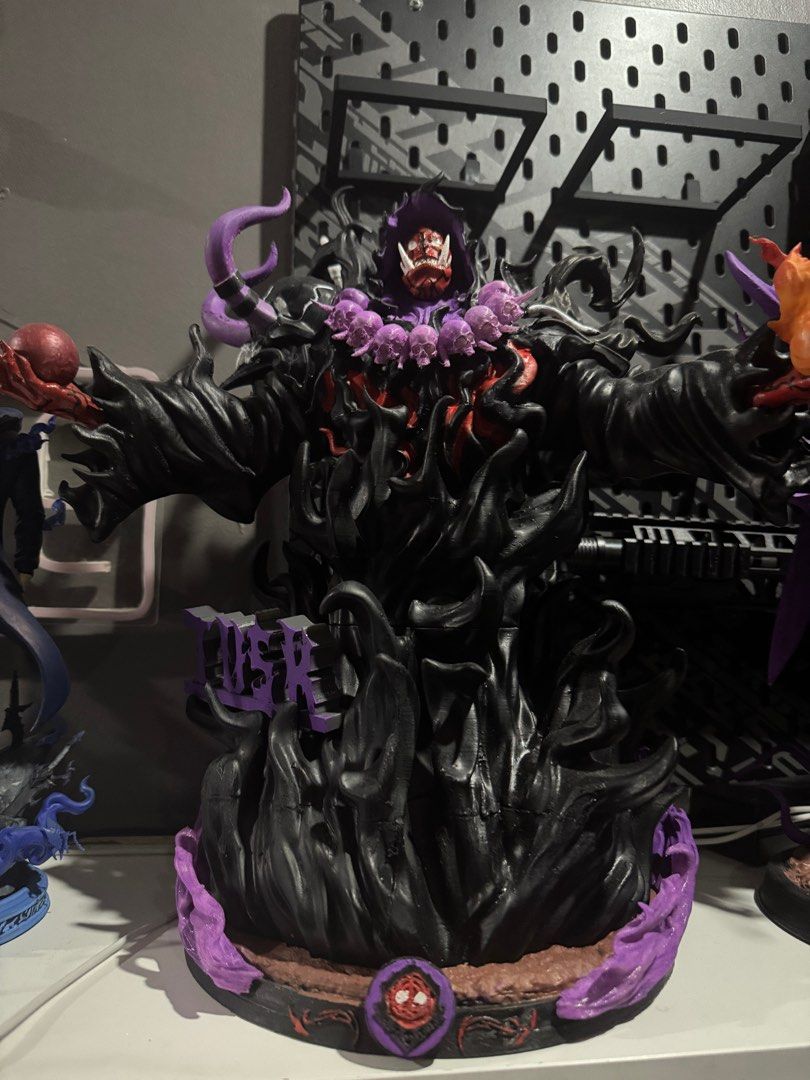 Solo Leveling HUGE custom made figures (12-14 inches set) (Category: Figurines & Statues) located in Muntinlupa City. Submitted by codylgonza25193 (Listing ID 1406571533, Image 1). Description: - Detailed custom anime statues - Intricate designs and vibrant colors - Dynamic poses - Mounted on custom bases - Perfect for collectors and anime enthusiasts.